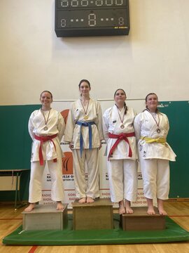 Asja Sanardžić 2. mesto in Zoja Bergoč Gorenc 3. mesto v katah